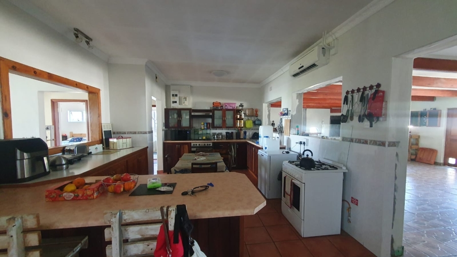 4 Bedroom Property for Sale in Stompneus Bay Western Cape